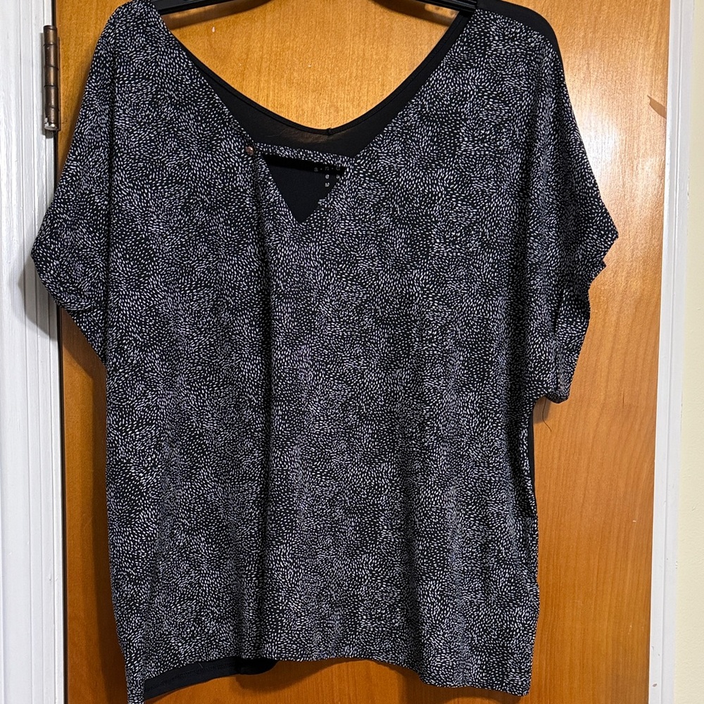 a new day Black and White Patterned Blouse